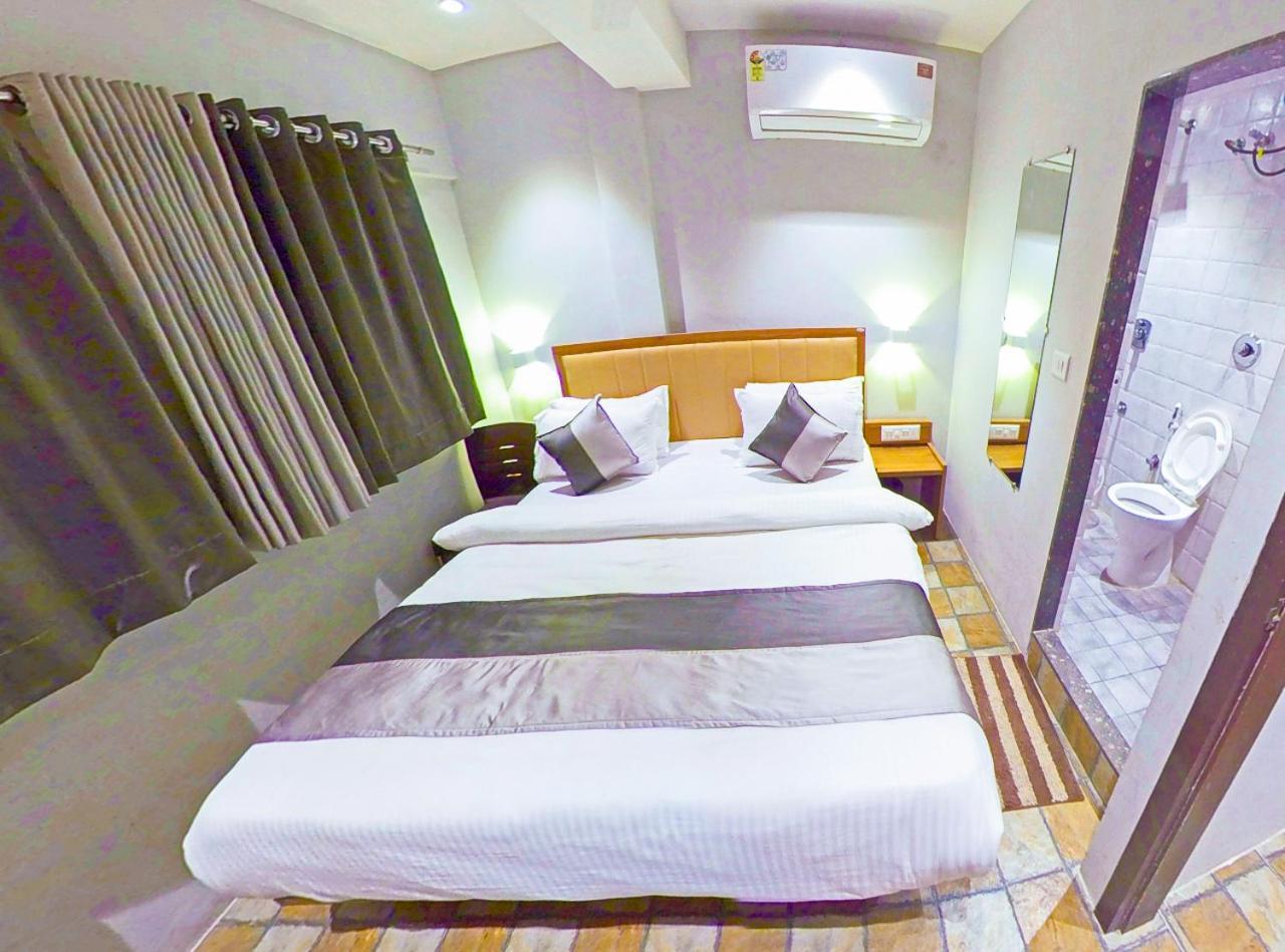 Hotel Nova Star Rajkot Exterior foto